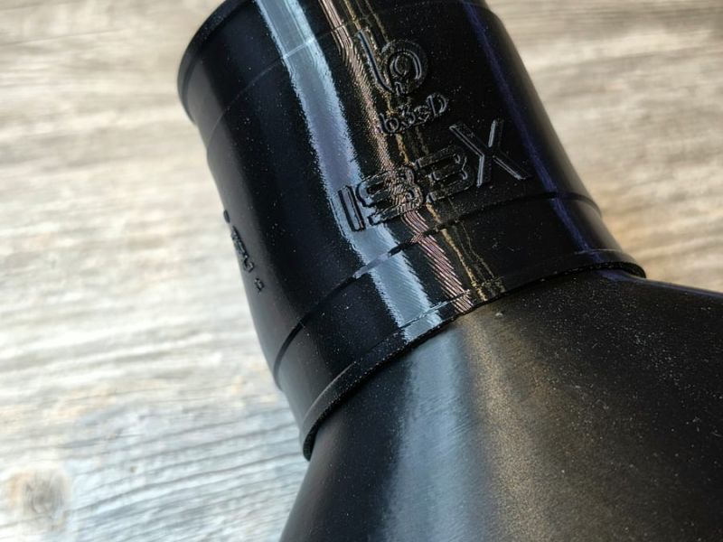 Connecting hose with the IBEX × b3sD marking
