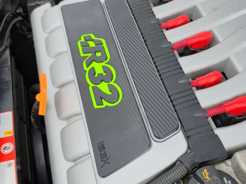 R32 plate in the engine bay of the Audi TT