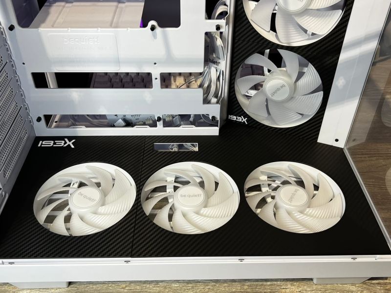 Bottom fans and the printed bottom plate with the IBEX logo