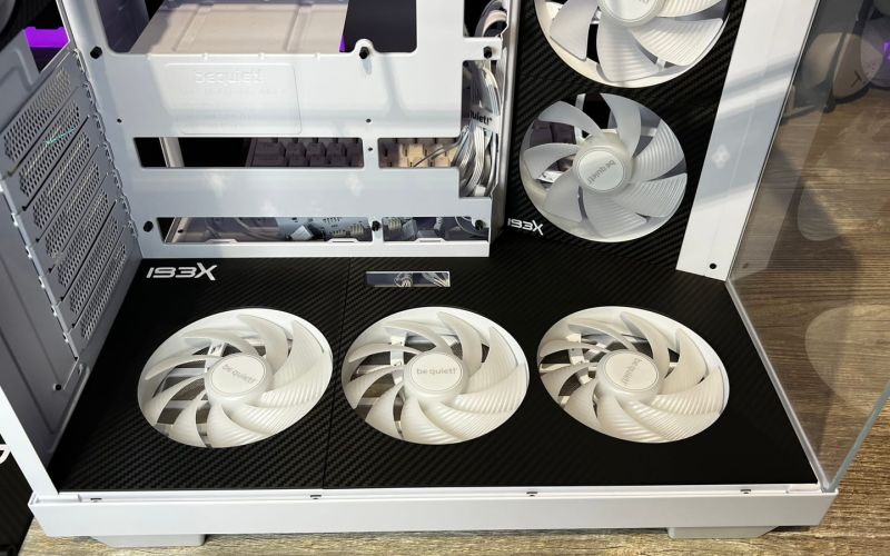 Bottom fans and the printed bottom plate with the IBEX logo