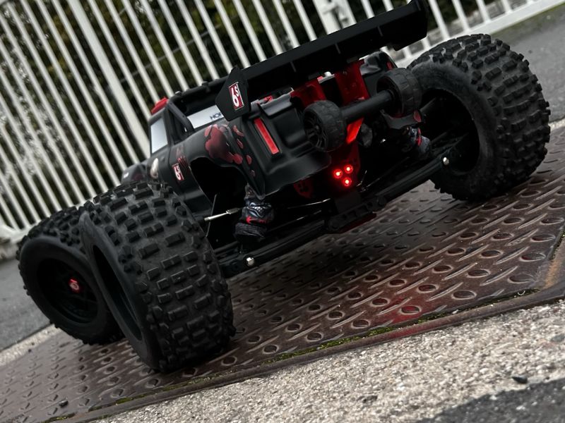 Arrma Outcast 6S