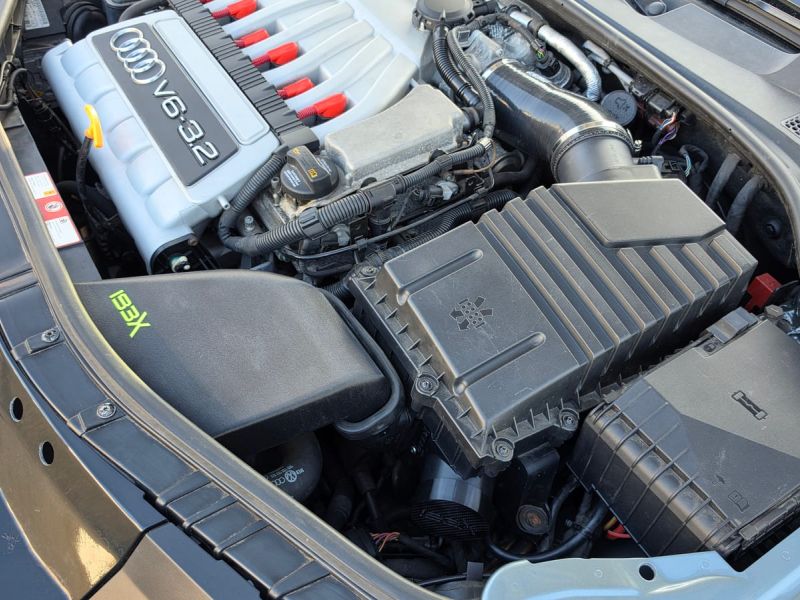Engine bay of the TT 3.2 with the printed parts