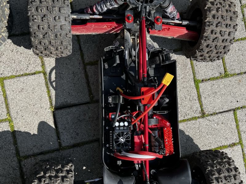 Arrma Kraton 8S
