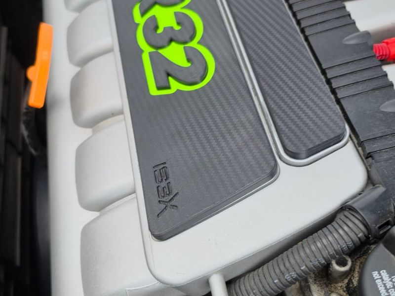 R32 plate with the IBEX logo moulded in