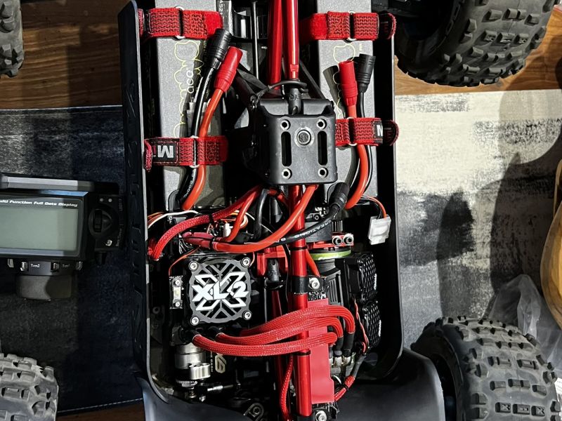 Arrma Outcast 8S