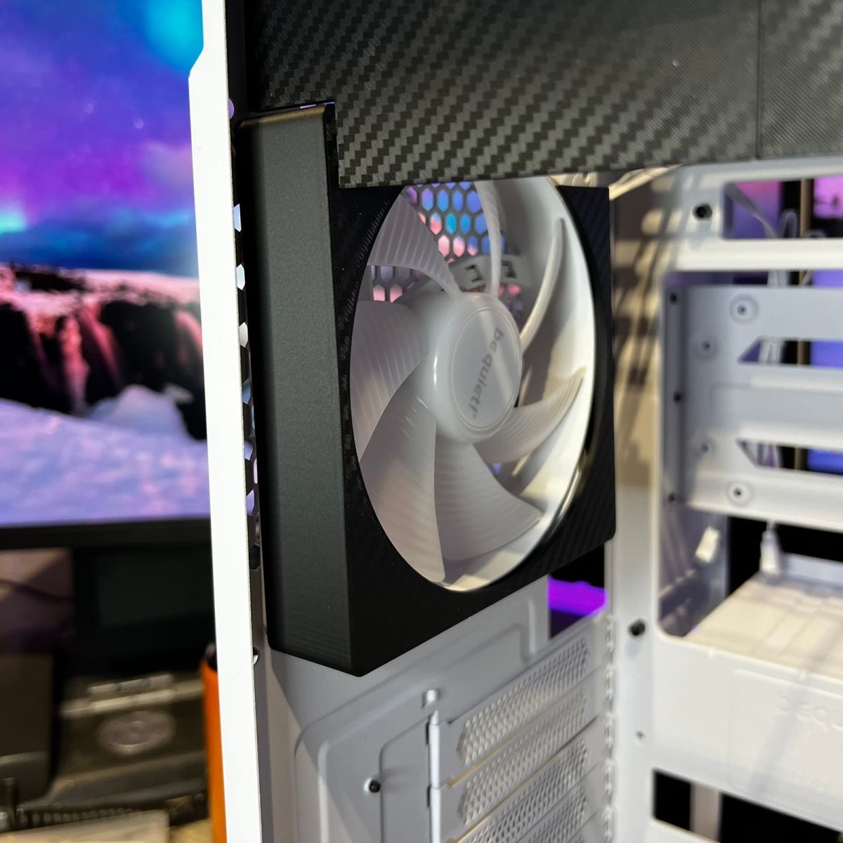 Rear fan with the printed carbon-texture fan cover