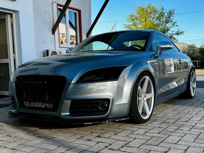 Audi TT 8J with the headlight air intake, front three-quarter view