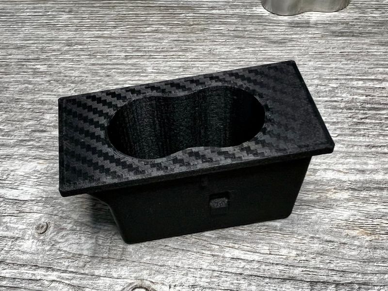 Ashtray insert with the carbon texture on top