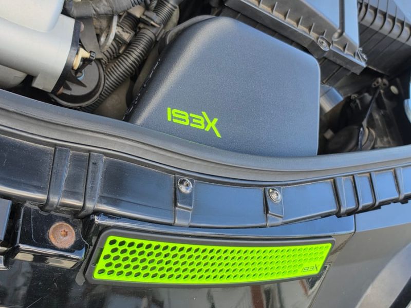 Lime insert seen from above with the airbox cover