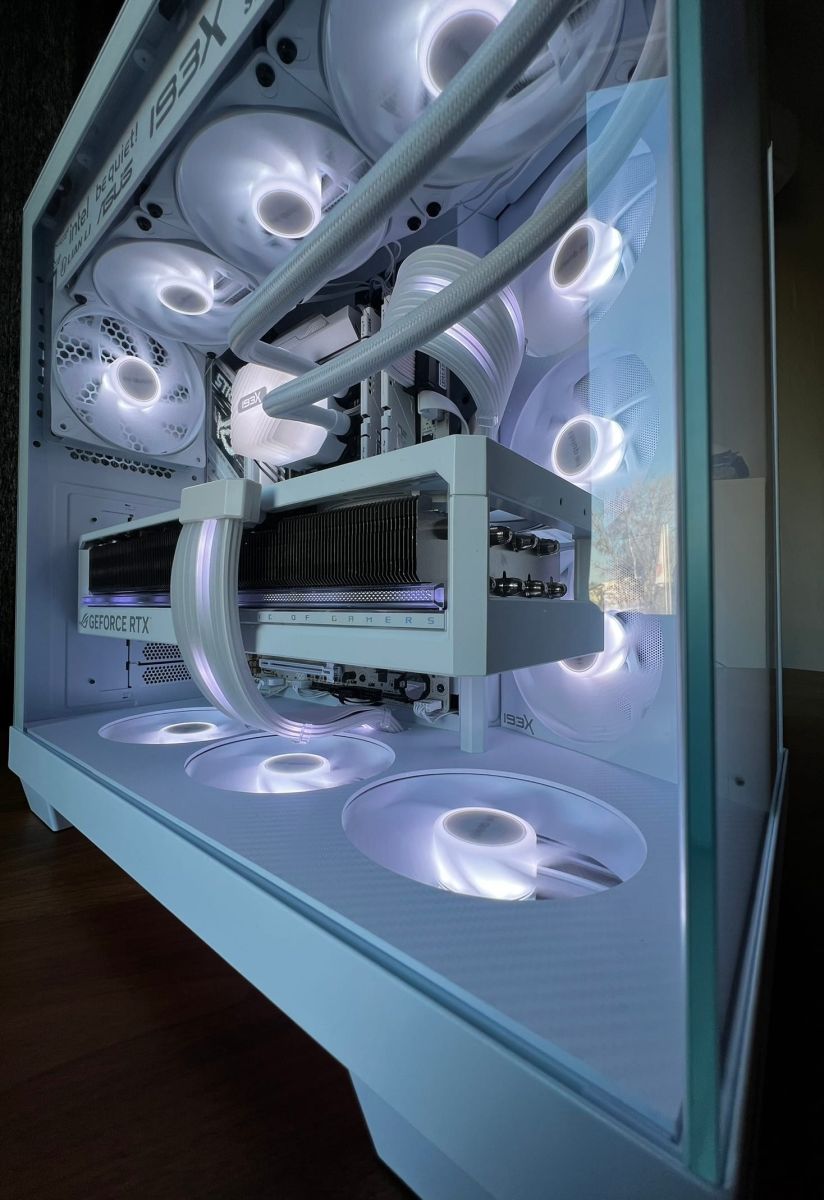 Interior with the RTX 5080 Astral and the side fan bank