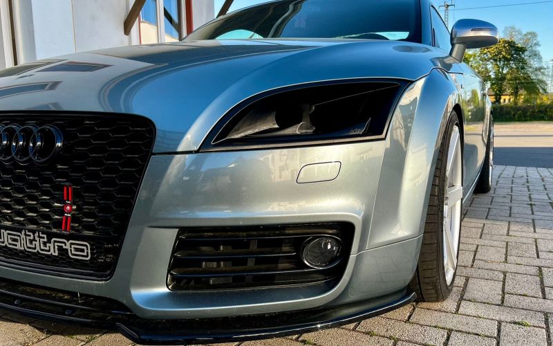 Audi TT 8J front with the headlight air intake